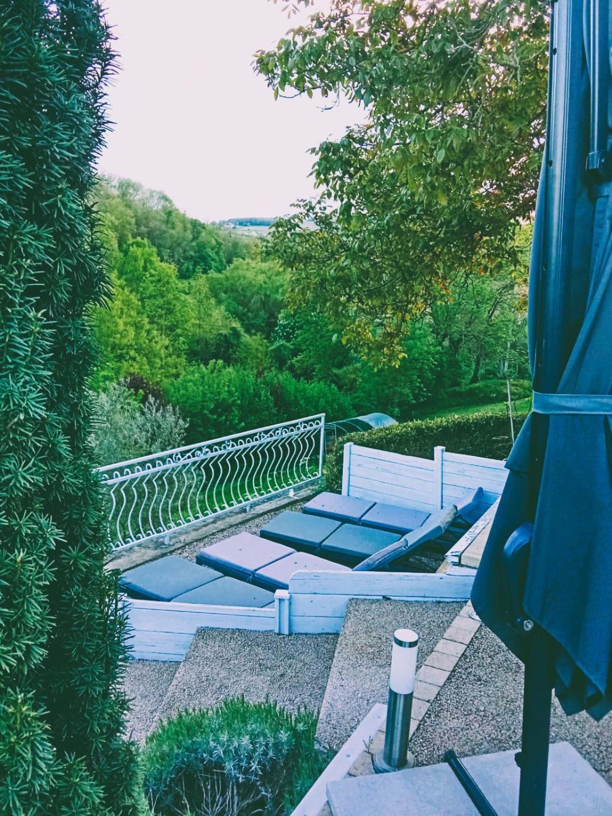 Maison d'Hotes du Vert Vallon Theize Exterior foto